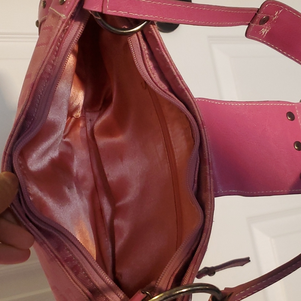 GUESS pink purse - Picture 5 of 6
